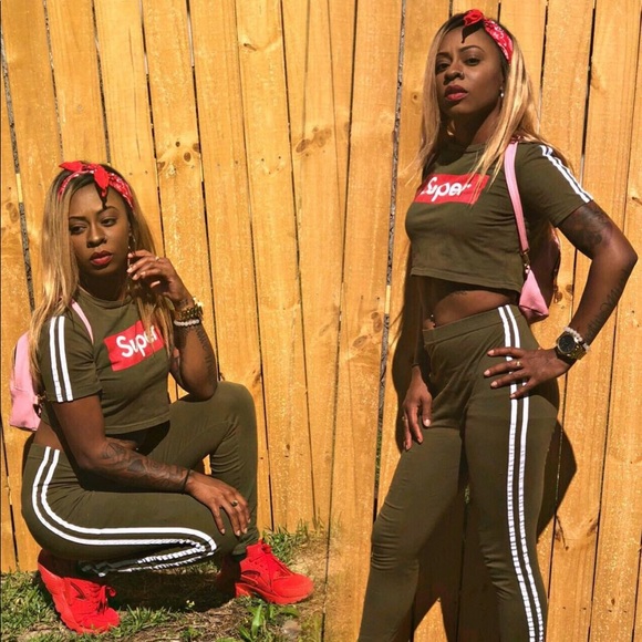 Olive Green “Super” Crop Top & Leggings - Picture 2 of 8